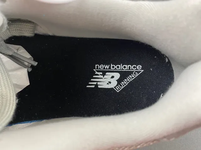 New Balance Gray White Multi-Layered Sole Mesh And Suede Upper Chunky Sneakers 7