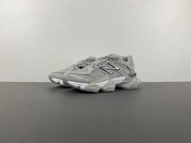 New Balance Gray White Multi-Layered Sole Mesh And Suede Upper Chunky Sneakers 10