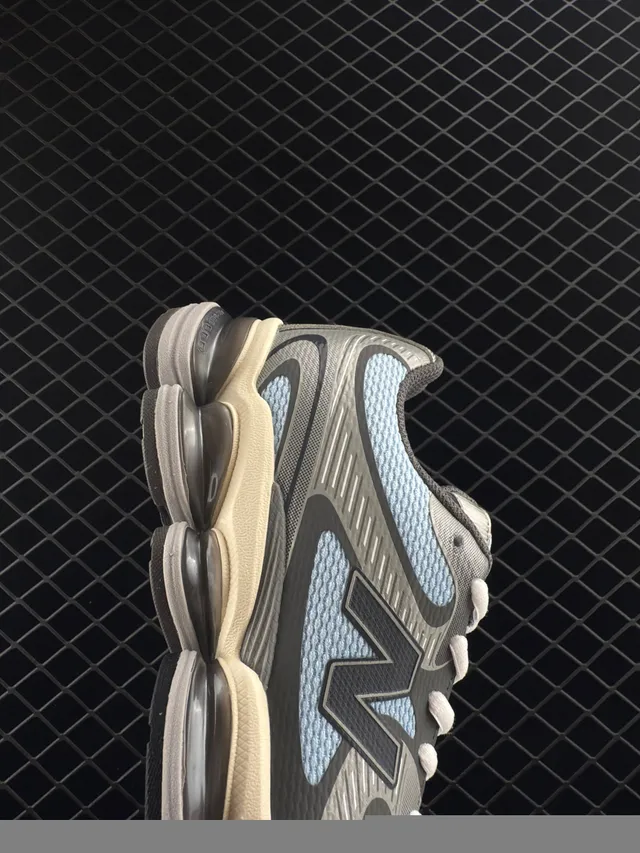 New Balance M2000 Gris Bleu Maille Et Synthétique Haut Panneaux D'Accent Légers Sneakers Chunky 3