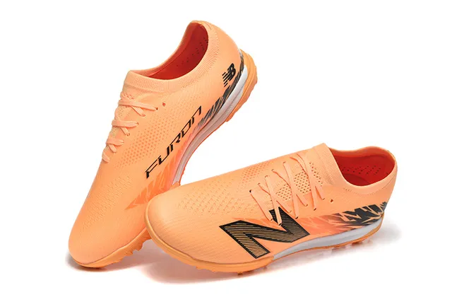 New Balance برتقالي أسود Knit Upper Outsole Turf أحذية كرة القدم 2