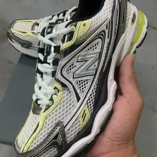 New Balance White Black Mesh Upper Synthetic Cage Overlay Running Shoes