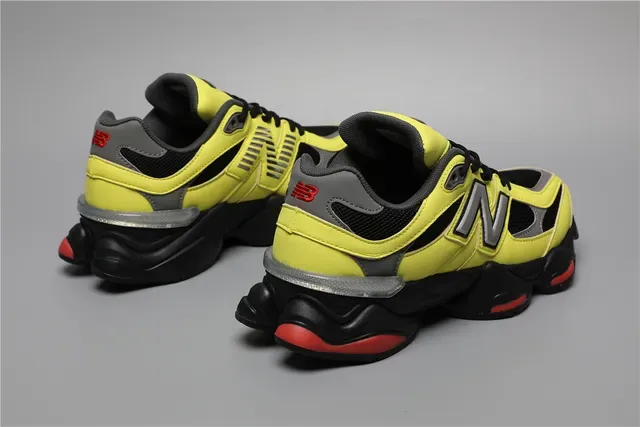 New Balance Jaune Noir Semelle Chunky Maille et Superposition Synthétique Baskets Lifestyle 3