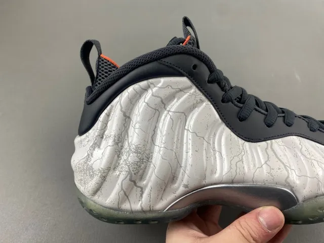 Nike Air Foamposite One Crackle White Black Basketball Shoes 2