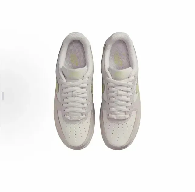 Nike Air Force 1 Chaussures lifestyle beige green basses en cuir 3