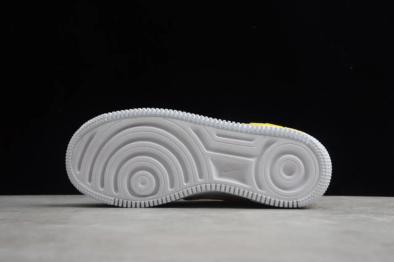Nike Air Force 1 Blanc et Jaune Sneakers Lifestyle 3