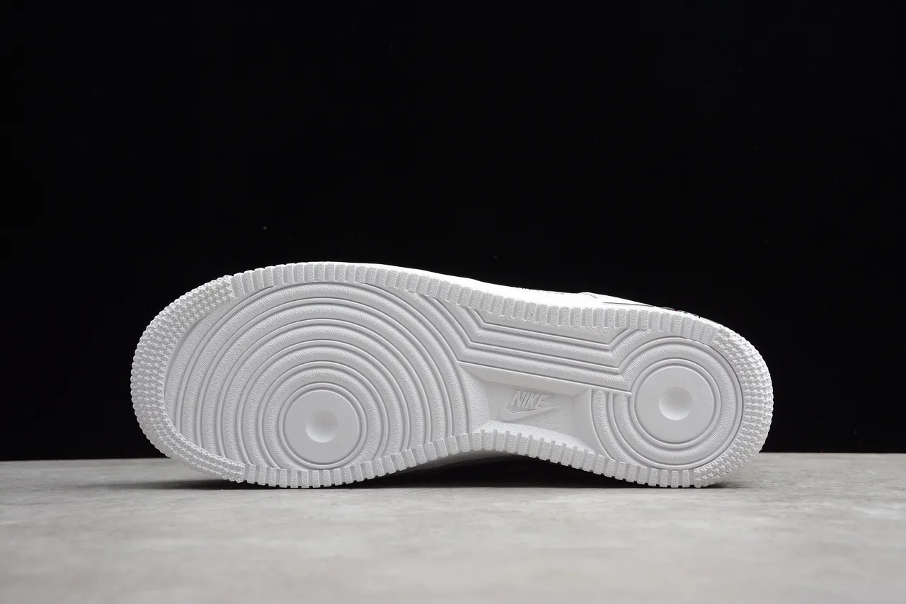 Nike Air Force 1 White Black Crinkled Leather Lifestyle Sneakers 3