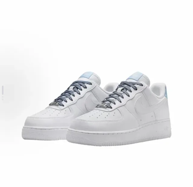 Nike Air Force 1 branco e azul low-top perfurado no dedo lifestyle sneakers 2