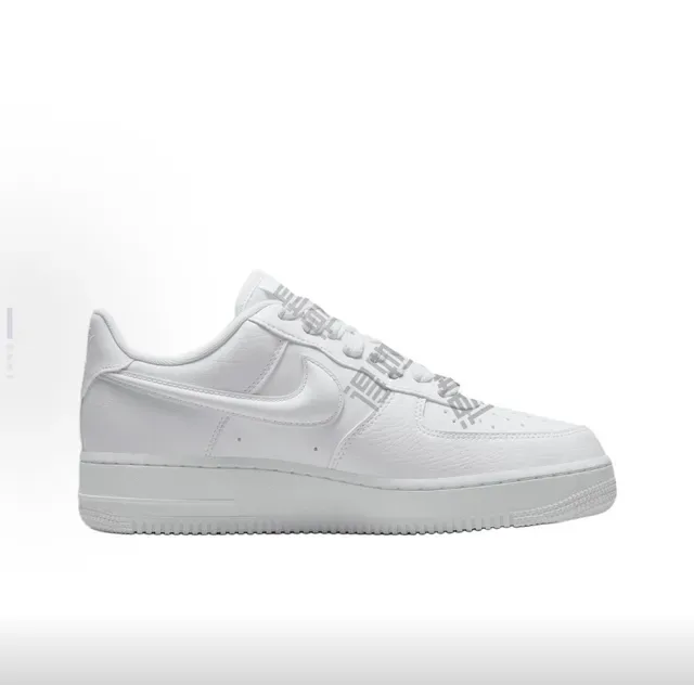Nike Air Force 1 White Lifestyle Sneakers 4
