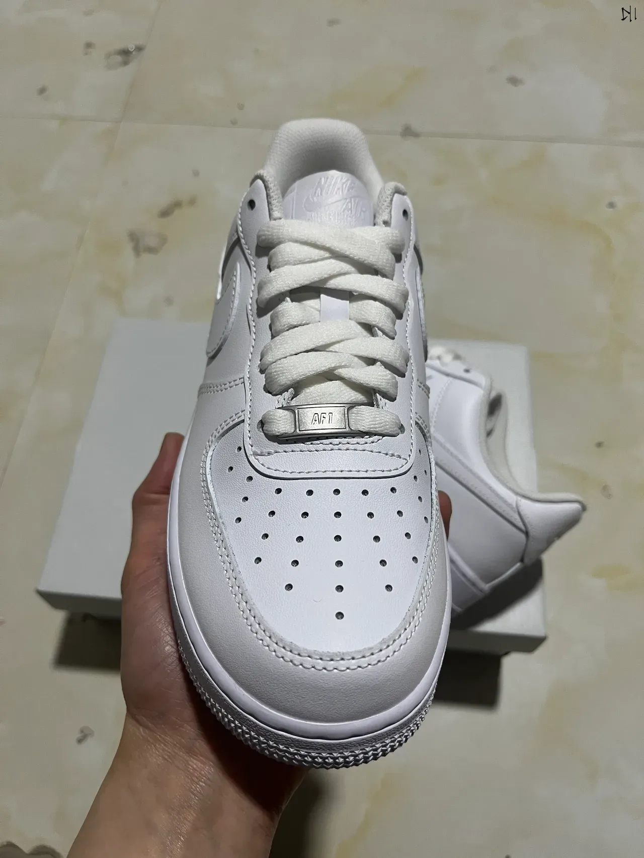 Nike Air Force 1 White Lifestyle Sneakers 3
