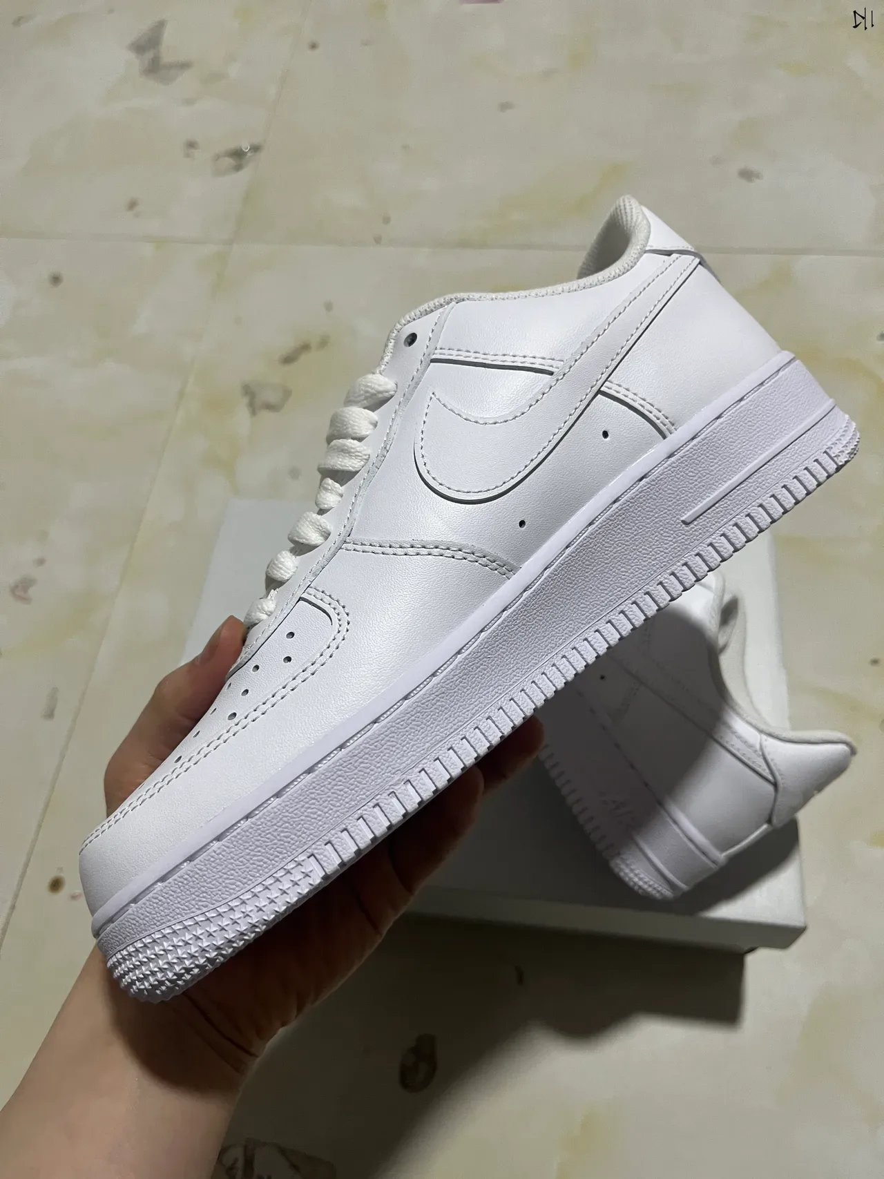 Nike Air Force 1 White Lifestyle Sneakers 5