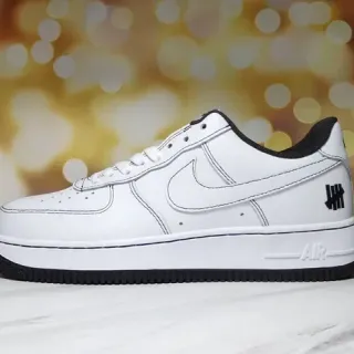 Nike Air Force 1 x UNDEFEATED White Black Lifestyle Sneakers