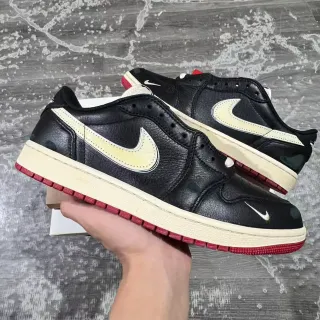 নাইক এয়ার জর্ডান 1 Low Black Cream Red লাইফস্টাইল স্নিকার্স