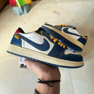 Nike Air Jordan 1 Low Navy White Cream Basketball Shoes