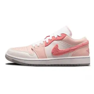 Nike Air Jordan 1 Low rosa fuzzy Swoosh tênis lifestyle