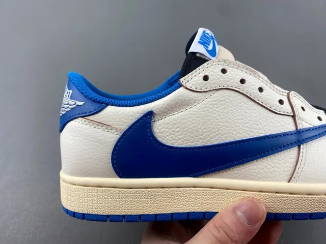 Nike Air Jordan 1 Low Reverse Mocha Lifestyle Sneakers 2