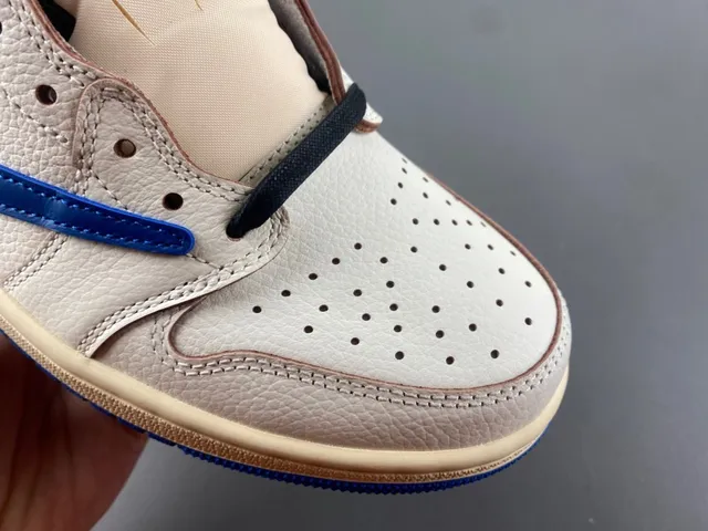 Nike Air Jordan 1 Low Reverse Mocha Lifestyle Sneakers 3