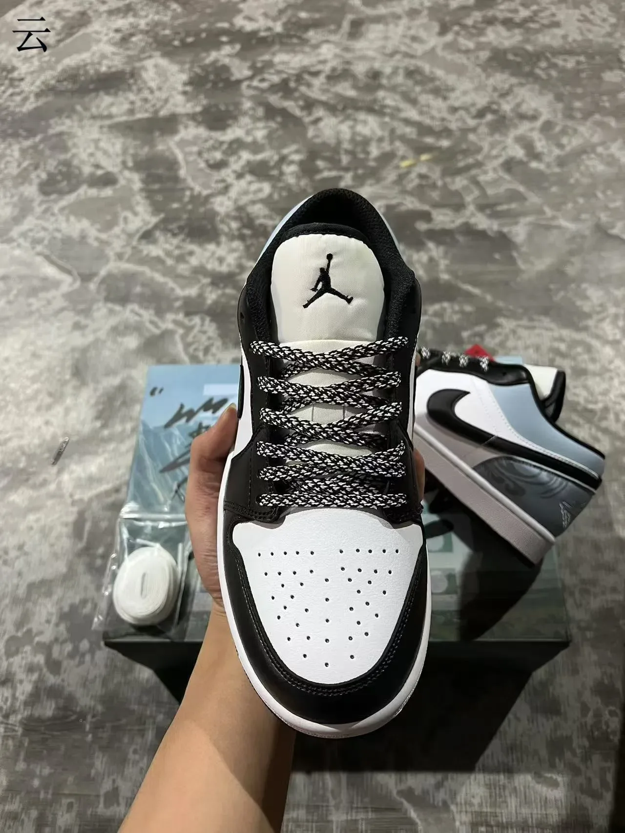 Nike Air Jordan 1 Low White Black Light Gray Wave Lifestyle Sneakers 3