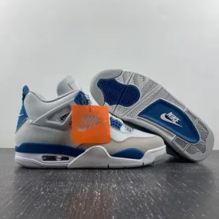 Nike Air Jordan 4 浅灰色和皇家蓝色篮球鞋