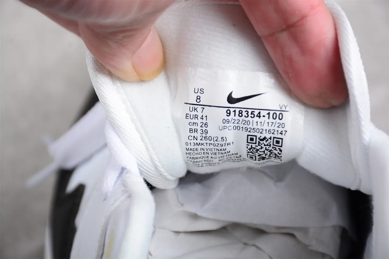 Nike Air Max 1 White Black Lifestyle Sneakers 3
