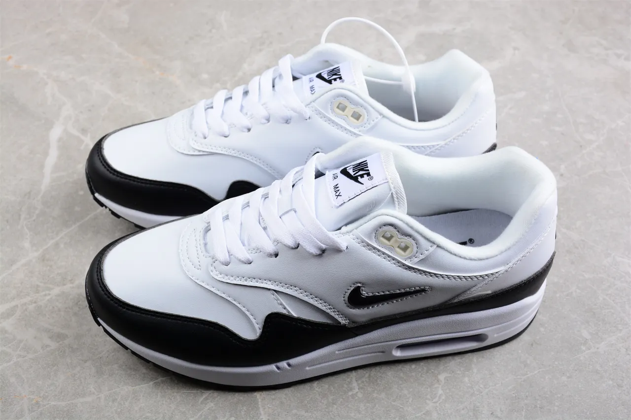 Nike Air Max 1 White Black Lifestyle Sneakers 9