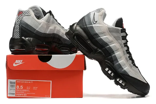 Nike Air Max 95 Black Volt Lifestyle Sneakers 8