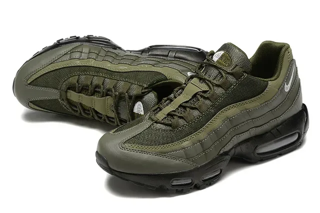 Nike Air Max 95 Black Volt Lifestyle Sneakers 16