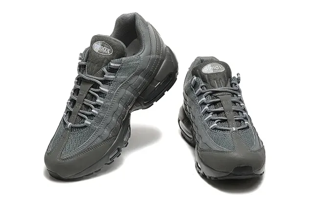 Nike Air Max 95 Black Volt Lifestyle Sneakers 22