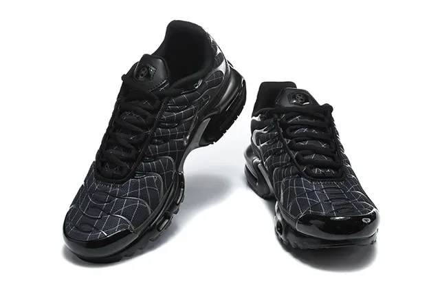 Nike Air Max Plus Orange Black White Lifestyle Sneakers 3