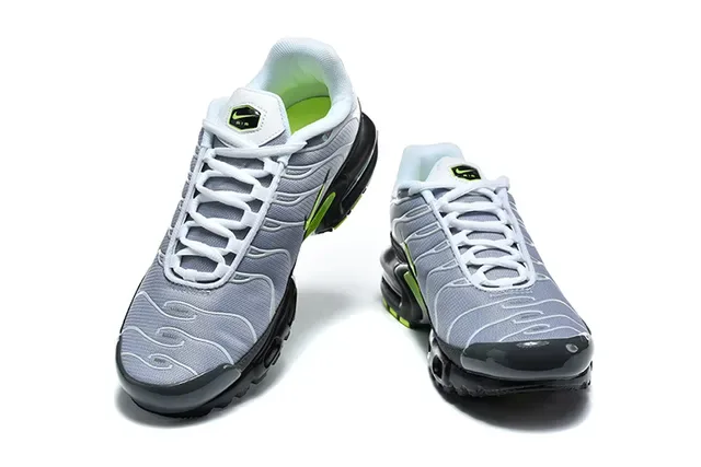 Nike Air Max Plus Patterned White Blue Orange Lifestyle Sneakers 3