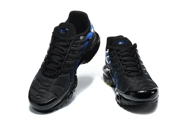 Nike Air Max Plus Patterned White Blue Orange Lifestyle Sneakers 9