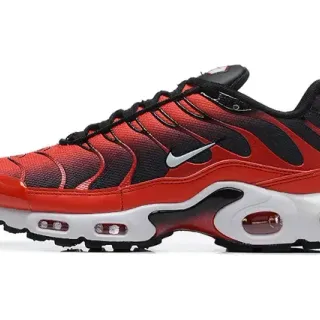 Nike Air Max Plus 红黑火焰生活方式运动鞋