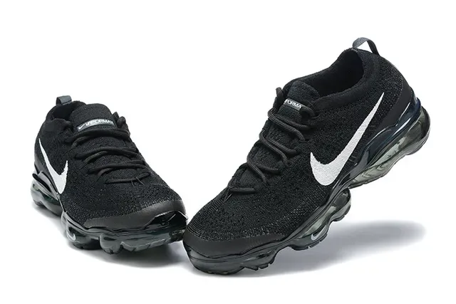 Nike Air VaporMax Black White Lifestyle Sneakers 3