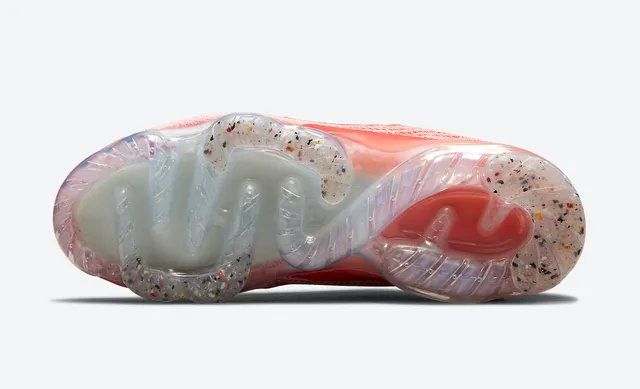 Nike Air VaporMax Coral Pink Lifestyle Sneakers 2
