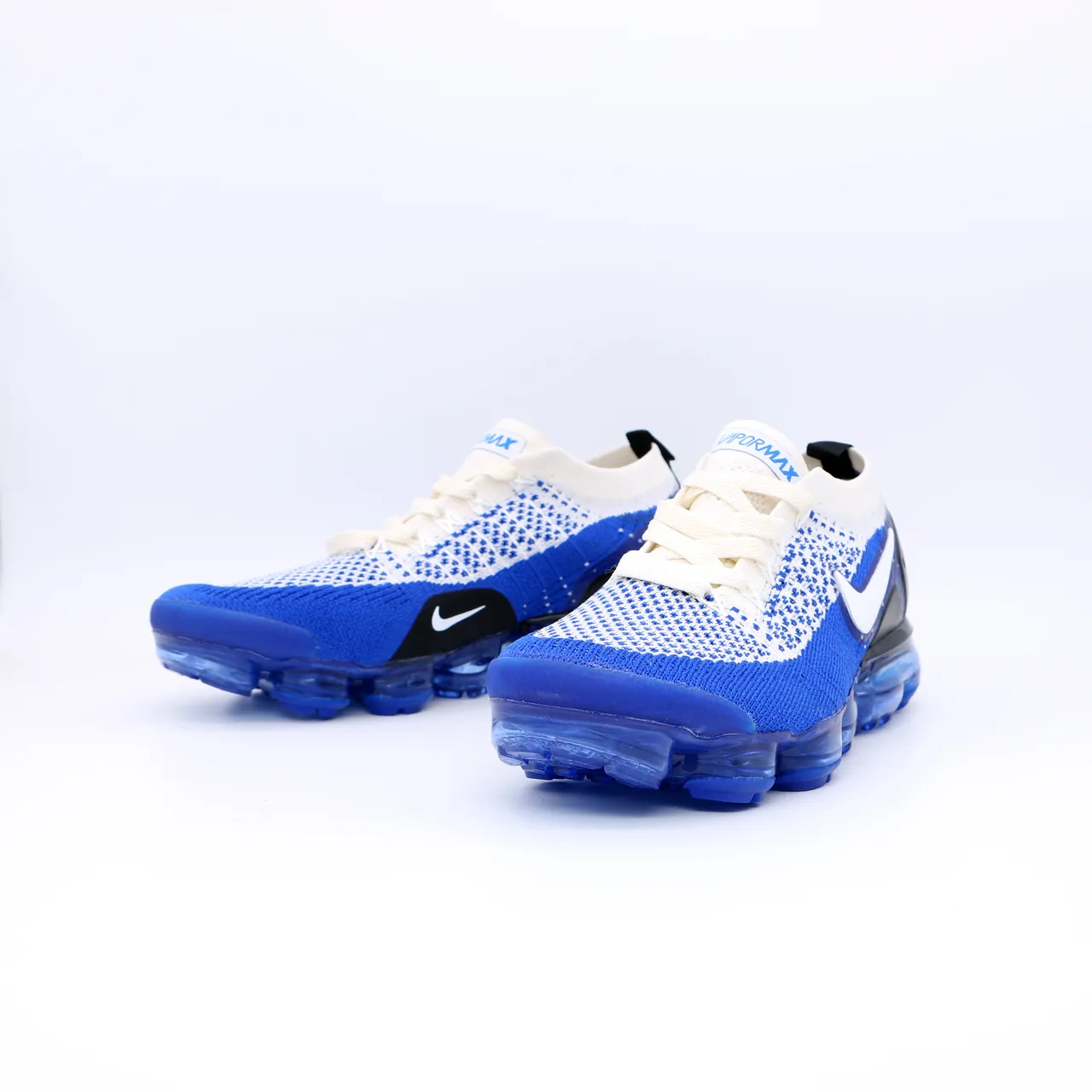 Nike Air VaporMax Flyknit Blue and White Lifestyle Sneakers 7