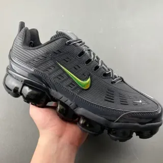 Nike Air VaporMax Plus Black Green Ribbed Engineered Mesh Upper Full-Length Visible Units Lifestyle Sneakers