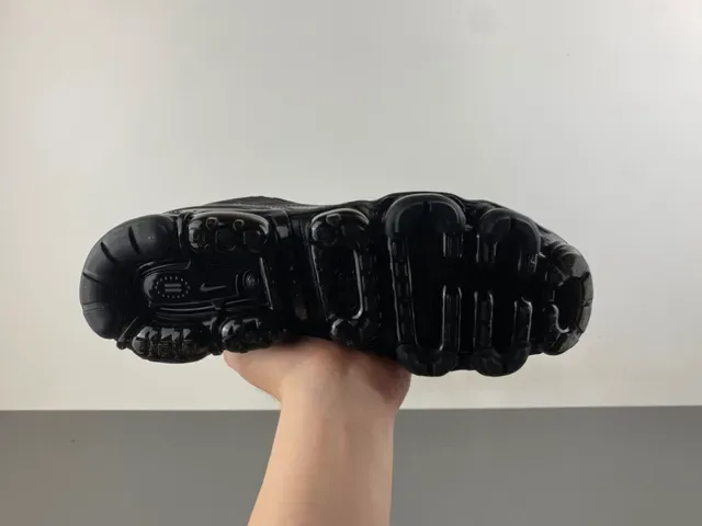Nike Air VaporMax Plus Black Green Ribbed Engineered Mesh Upper Full-Length Visible Units Lifestyle Sneakers 9