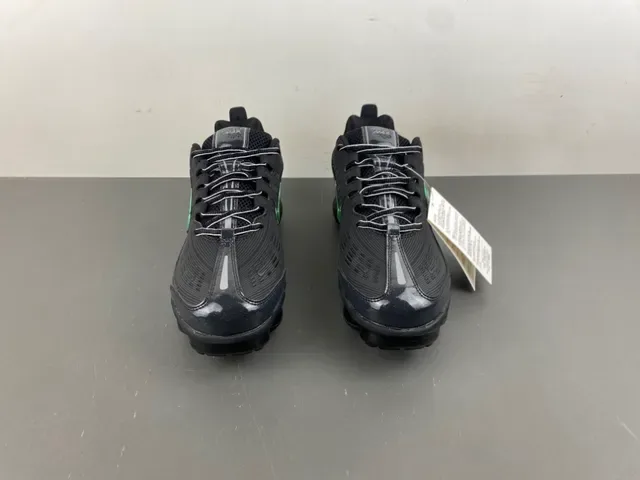 Nike Air VaporMax Plus Black Green Ribbed Engineered Mesh Upper Full-Length Visible Units Lifestyle Sneakers 11