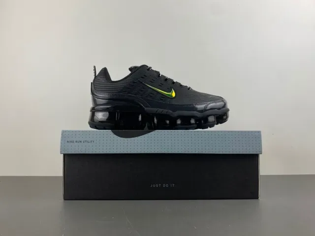 Nike Air VaporMax Plus Black Green Ribbed Engineered Mesh Upper Full-Length Visible Units Lifestyle Sneakers 15