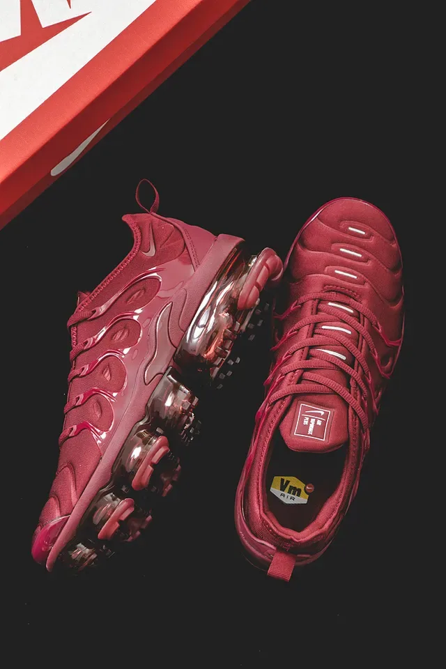 Nike Air VaporMax Plus Maroon Translucent Sole Lifestyle Sneakers 5