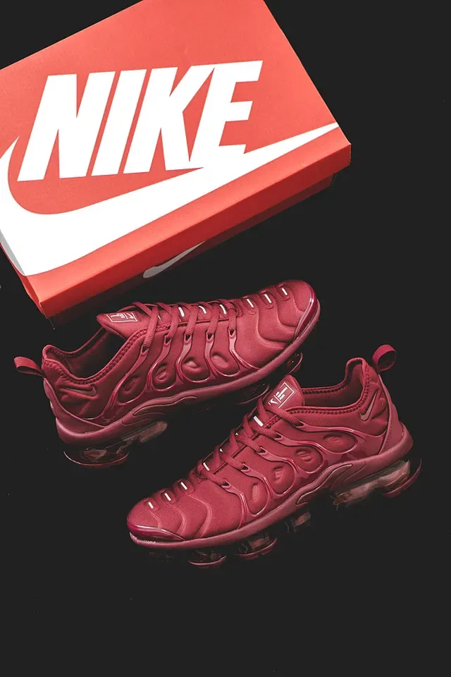 Nike Air VaporMax Plus Maroon Translucent Sole Lifestyle Sneakers 6
