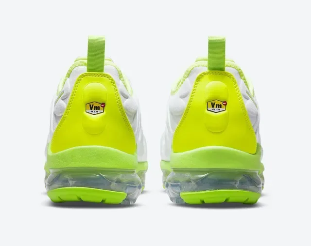 Nike Air VaporMax Plus Blanc et Vert Neon sneakers lifestyle 4