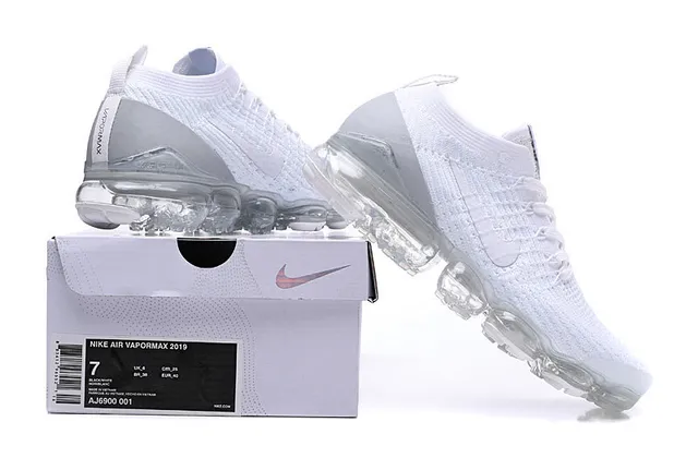 Nike Air VaporMax White Lifestyle Sneakers 2