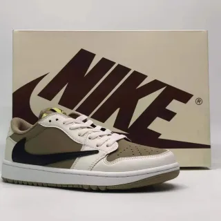 Nike Beige Black Low-Top Layered Leather Upper Lifestyle Sneakers