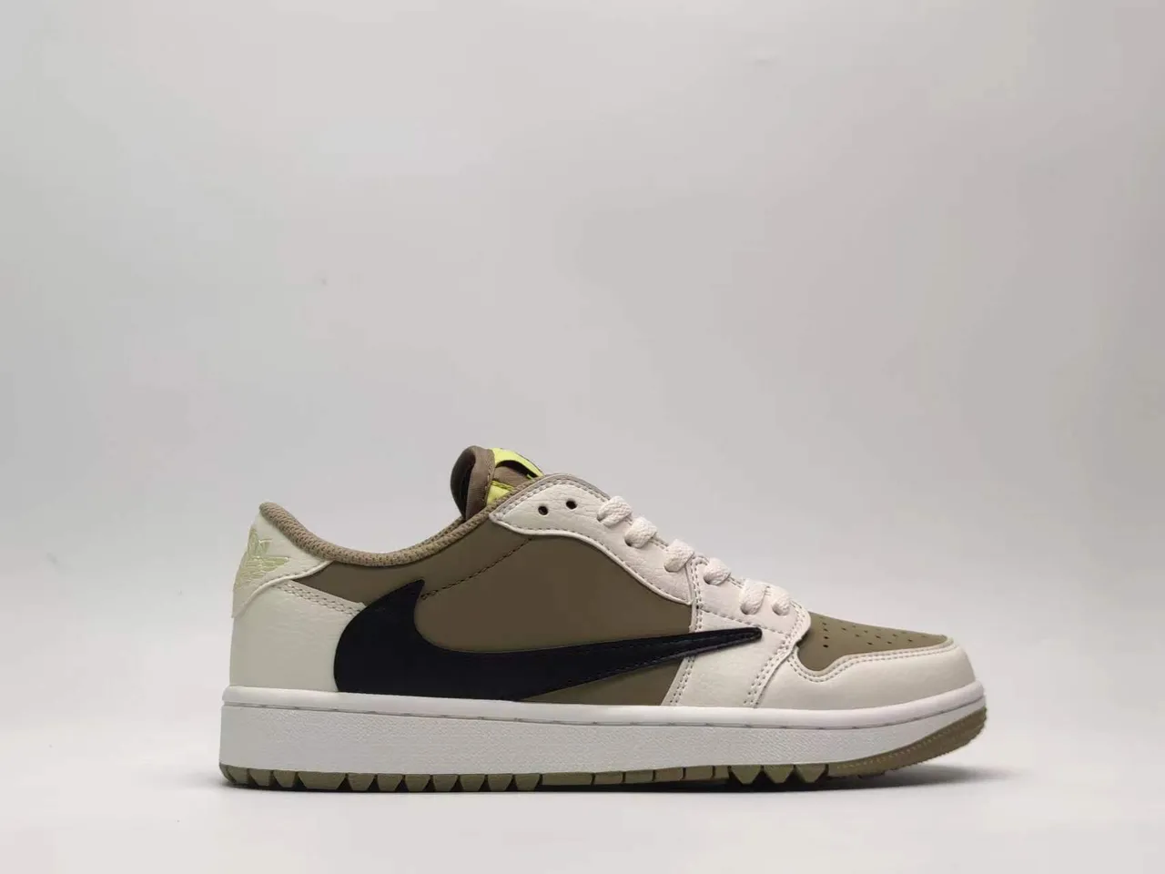 Nike Beige Black Low-Top Layered Leather Upper Lifestyle Sneakers 6
