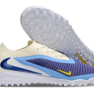 Nike Zapatos de fútbol turf con parte superior de knit engineered, overlay asimétrico en color beige y azul