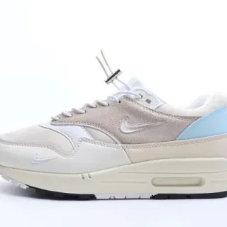 Nike Beige Blue Low-Top Layered Upper Lifestyle Sneakers