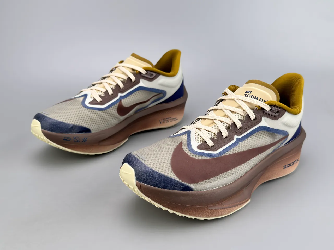 Nike Beige Brown Engineered Mesh Upper Sculpted ZoomX Midsole Running Shoes 5