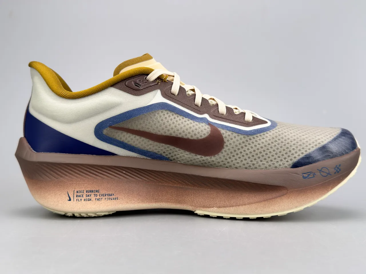 Nike Beige Brown Engineered Mesh Upper Sculpted ZoomX Midsole Running Shoes 10