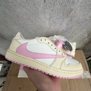 Nike Beige Pink Low-Top Leather-Paneled Lifestyle Sneakers