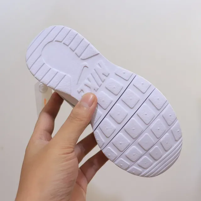 Nike Beige Pink Mesh Upper Foam Midsole Lifestyle Sneakers 20